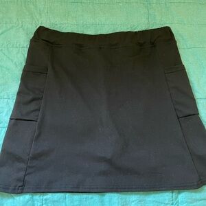 Unbranded black skort large